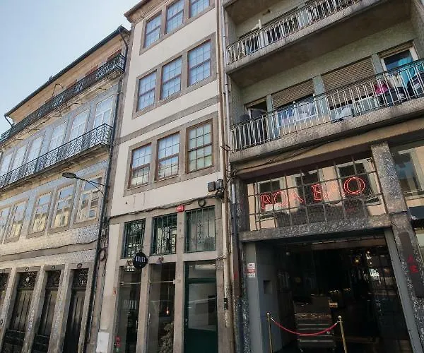 Apartment Baixa24 •p1l• Amplo Estudio Na Baixa Com Varanda Porto