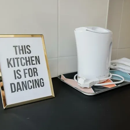 Baixa24 •p1l• Amplo Estudio Na Baixa Com Varanda Apartment *